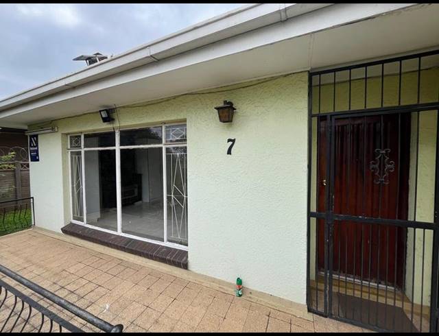 2 BEDROOM PROPERTY TO RENT IN KLOPPERPARK